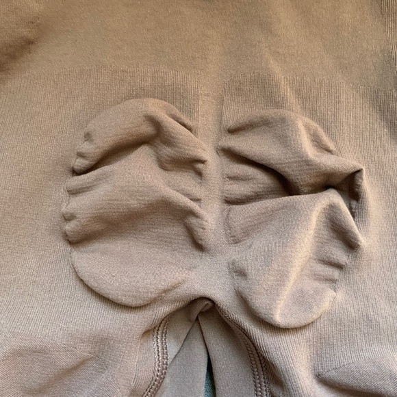 Skims Sculpting Mid Thigh Shorts Umber Size S/M Shapewear SH-MTS-0103 - Picture 5 of 9